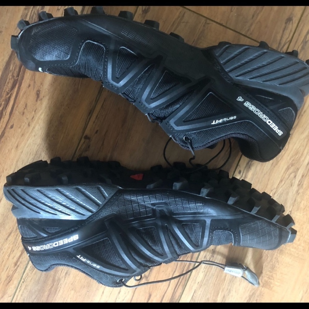 Salomon Speedcross Women’s 6.5